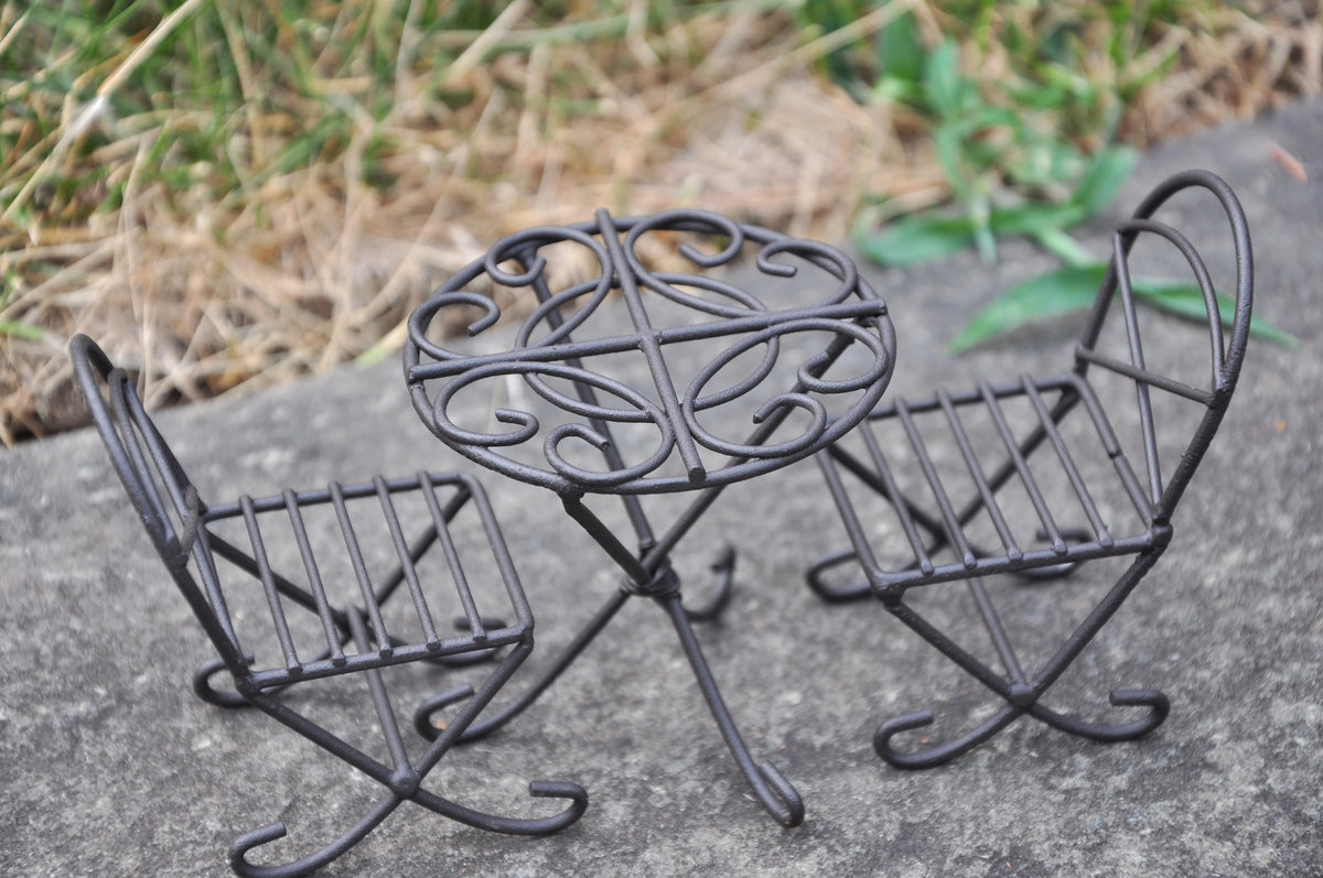 Red Metal Miniature Bistro Set F54821