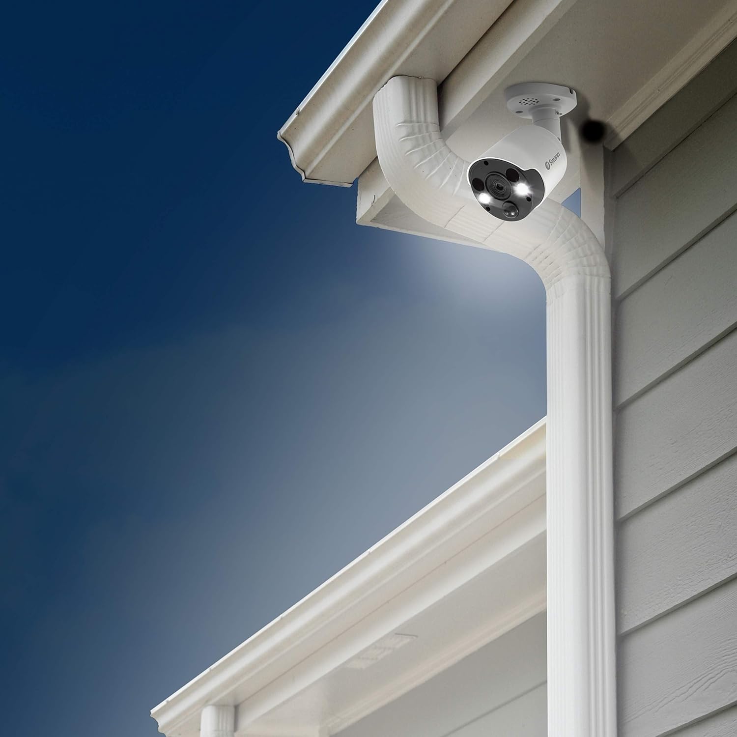 4K Ultra HD Wired Bullet Security Camera with Color Night Vision and Siren H101